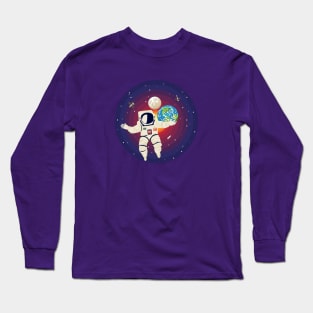 Spaceman and planet Earth Long Sleeve T-Shirt